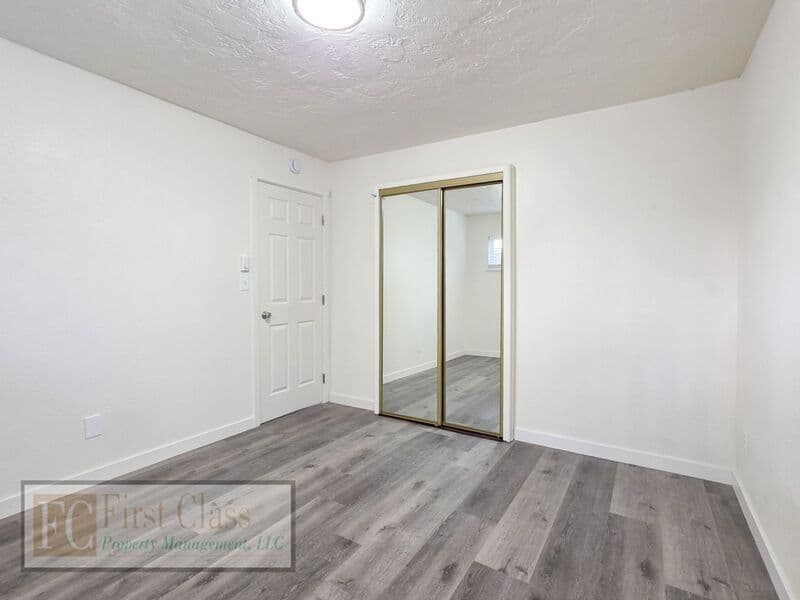 TIGARD Condo: 12345 SW HALL BLVD