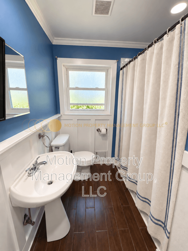 Atlanta House: 1749 Arkose Drive SE