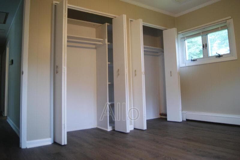 Newark House: 25 Martindale Dr