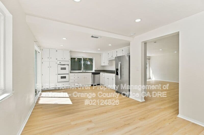 Irvine House: 4922 Rochelle Ave
