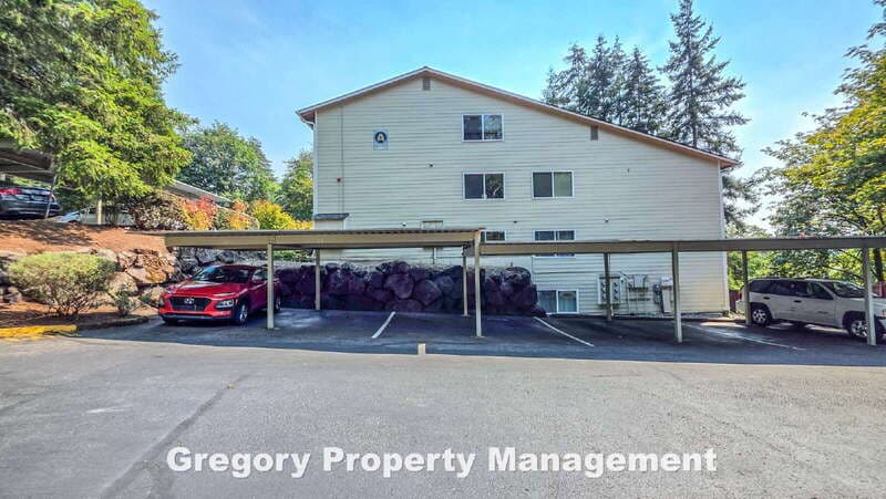 Redmond Condo: 9474 Woodinville Redmond Rd NE