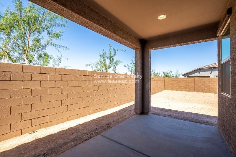 Phoenix House: 9348 W Glenrosa Ave