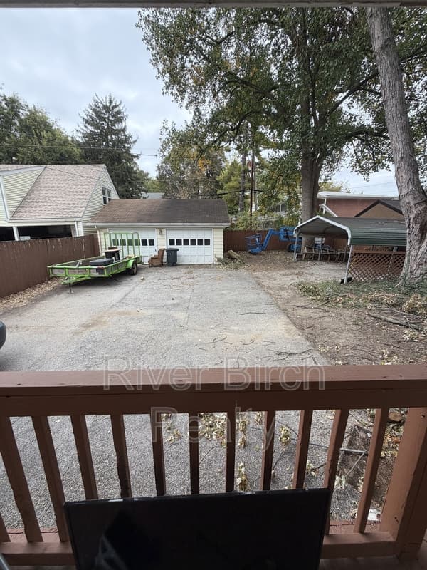 Springfield House: 421 West Lawrence Avenue