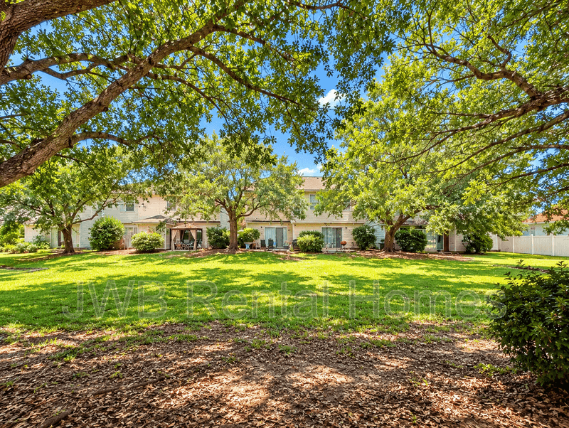 Atlantic Beach Townhome: 79 W 5th St
