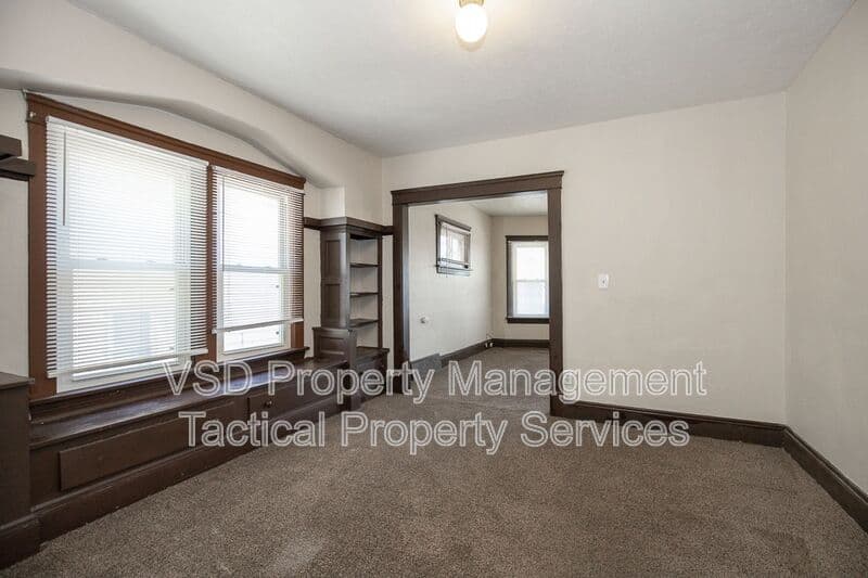 Cleveland Condo: 12819 Edmonton Ave