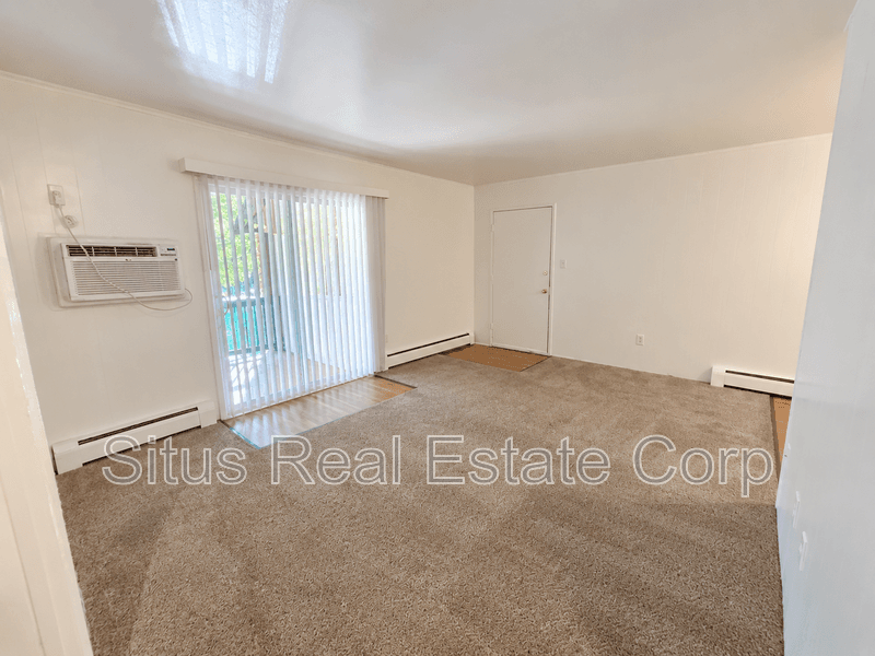 Lakewood House: 1320 Zephyr St.
