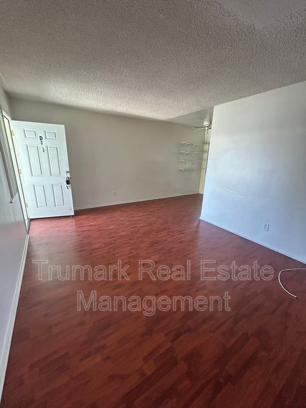 North Hollywood Condo: 5647 Cartwright Ave