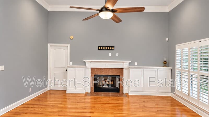 Bartlett House: 7341 4th Avenue Bartlett, TN 38135