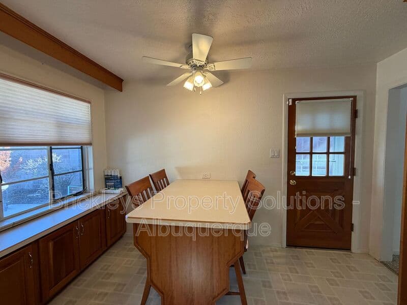 Albuquerque House: 7121 Edwina Ave NE