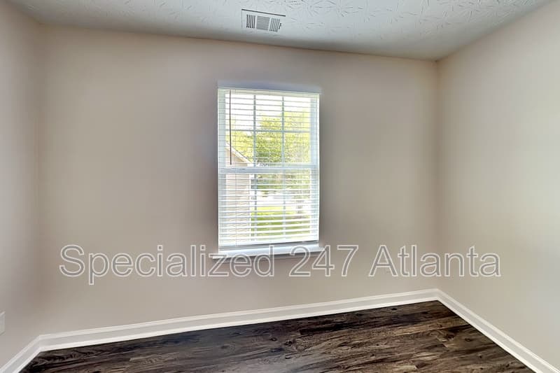 Newnan House: 34 Belmont Park Dr
