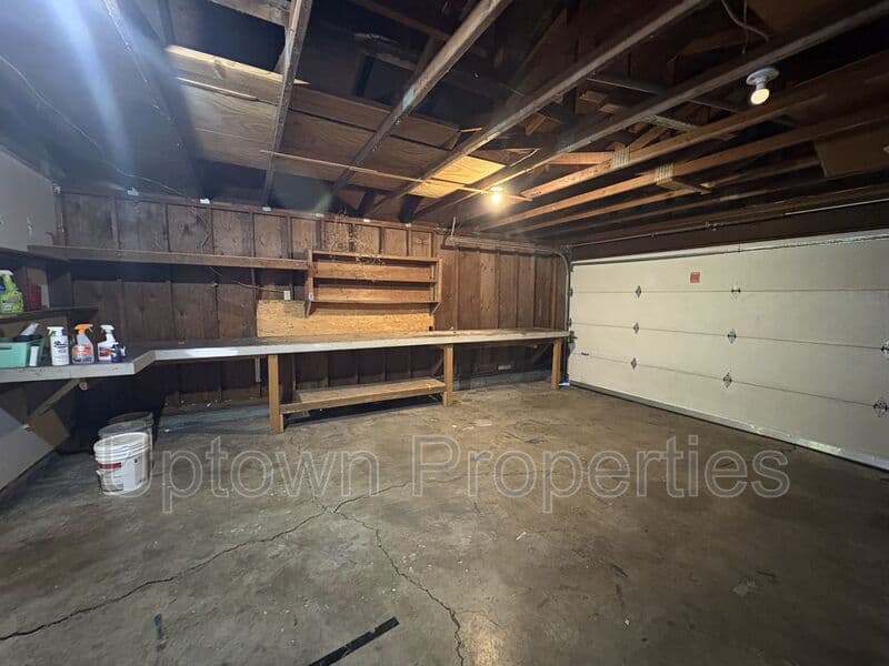 Tigard House: 8120 SW Thorn St