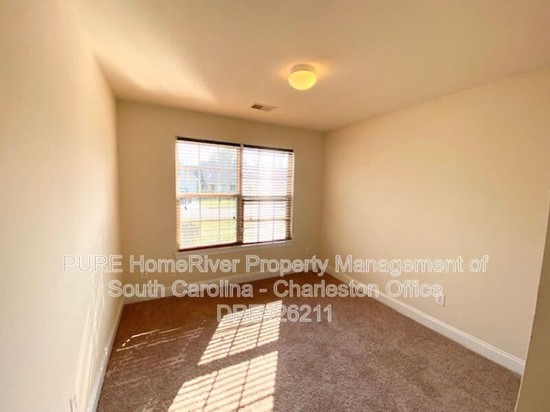 Ladson House: 229 Equinox Cir