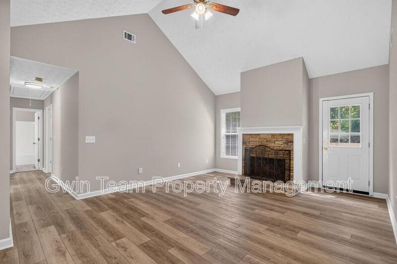 Monroe House: 4025 Hemingway Dr