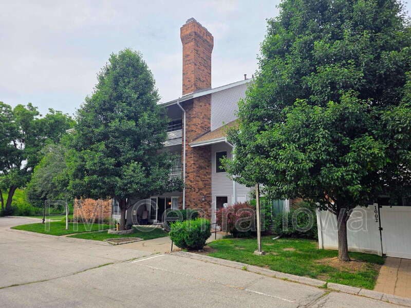 West Des Moines Condo: 1100 50th Street