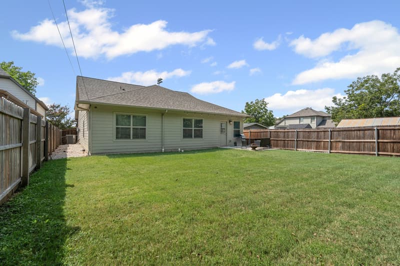 Fort Worth House: 2925 Gordon Avenue