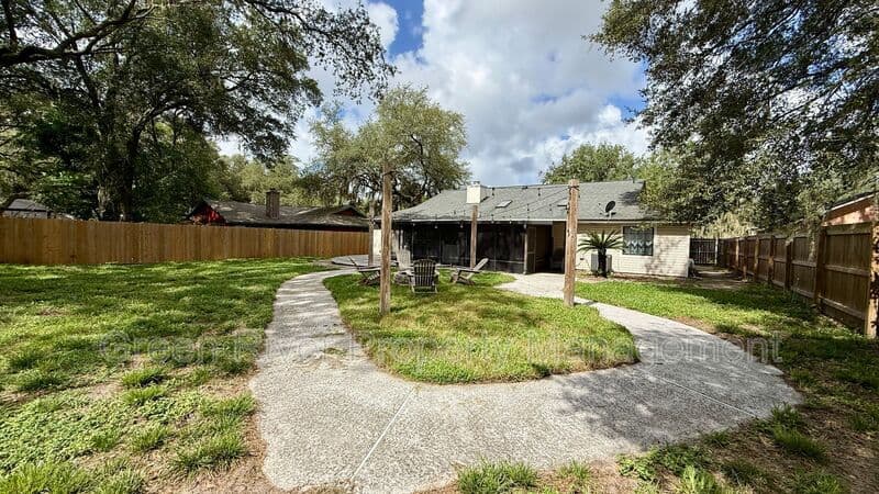 Jacksonville House: 12955 Julington Ridge Drive E
