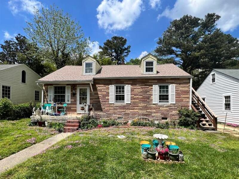 Williamsburg Condo: 224 B Virginia Avenue