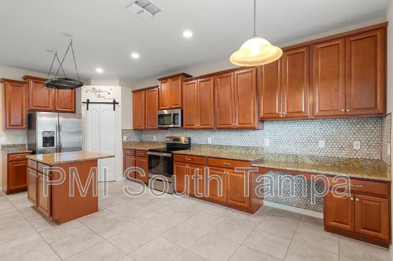 Hudson House: 13740 Newport Shores Dr