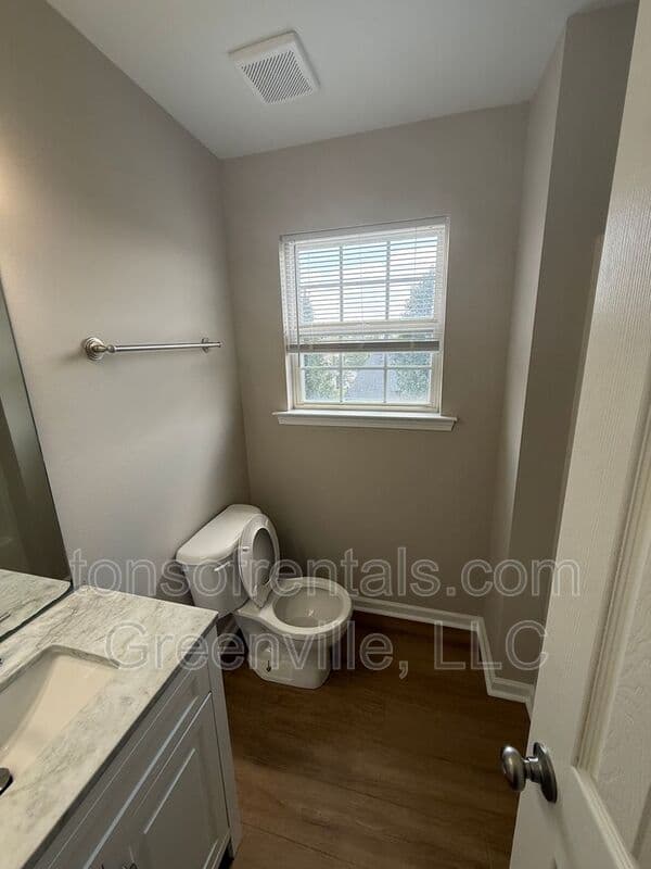 Duncan House: 151 Bellweather Drive