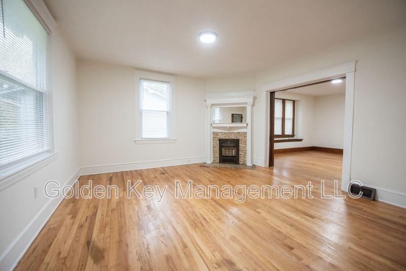 North Olmsted Condo: 5195 Dover Center Road - 1