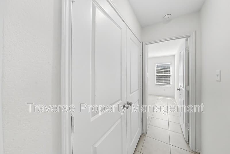 Azle House: 1380 Beach Dr