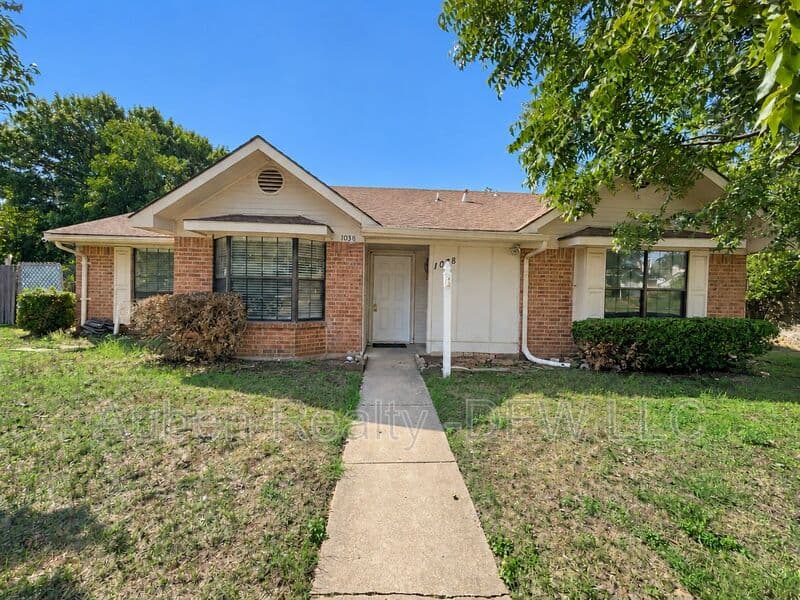 Duncanville House: 1038 Cedar Run Drive