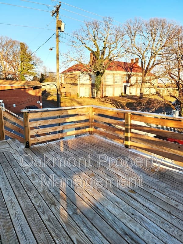 Madison Heights Townhome: 110 Phelps Road - B