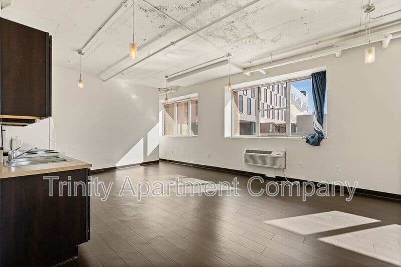 Albuquerque Apartment: 517 Gold Ave Sw