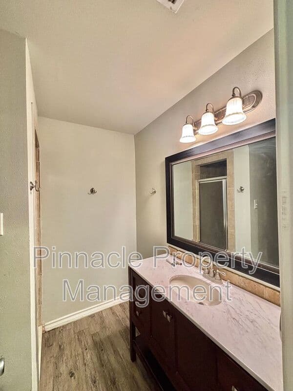 San Angelo House: 2205 S Johnson St