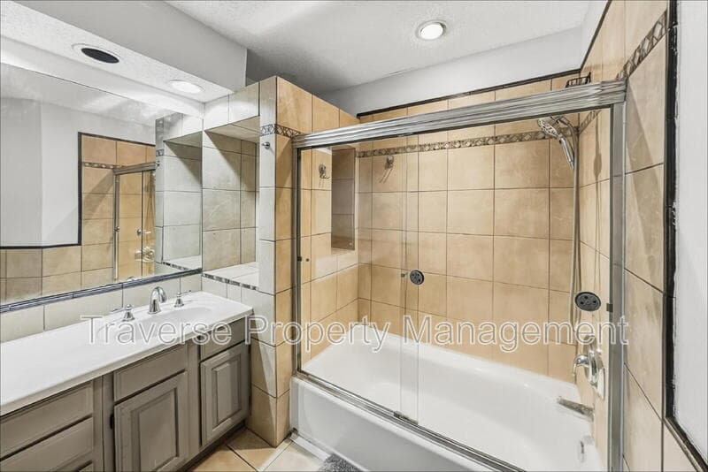 Arlington Condo: 1108 Quail Valley Ln