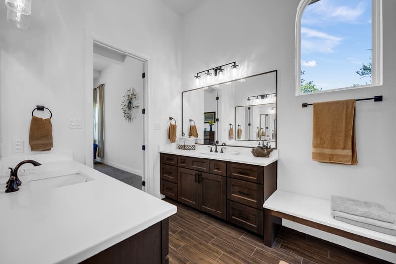 Horseshoe Bay House: 200 Mt Dew
