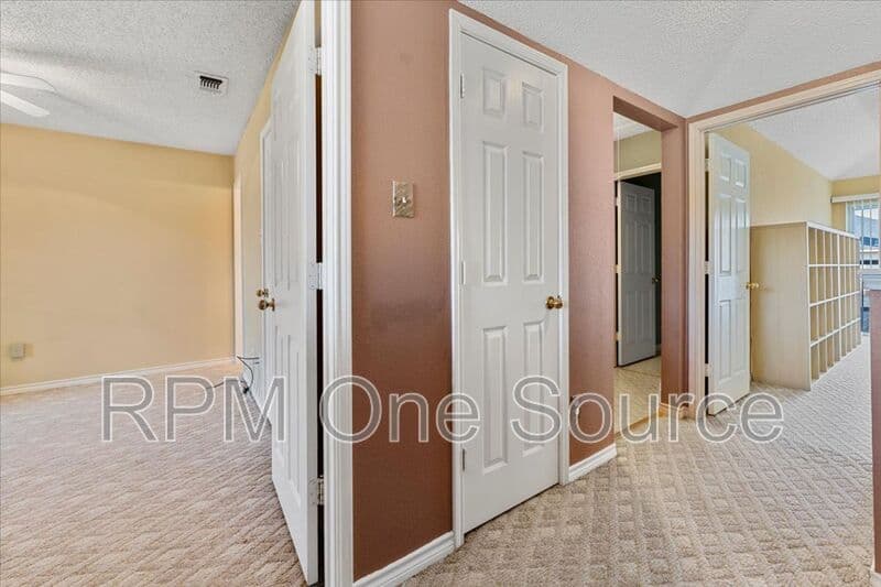 Plano House: 6752 Macintosh Drive