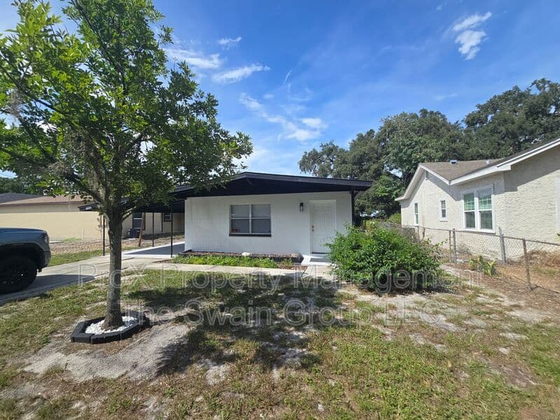 Winter Haven House: 3509 Ave S NW