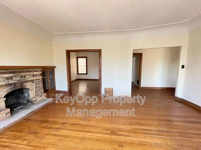 San Francisco Condo: 1666 24th Avenue