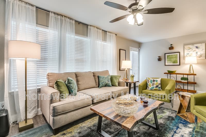 Denton House: 3912 Huntington Rd Denton, TX 76209