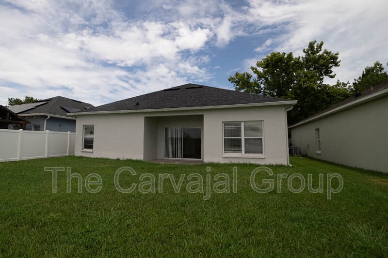 Orlando House: 4434 Waterside Pointe Cir