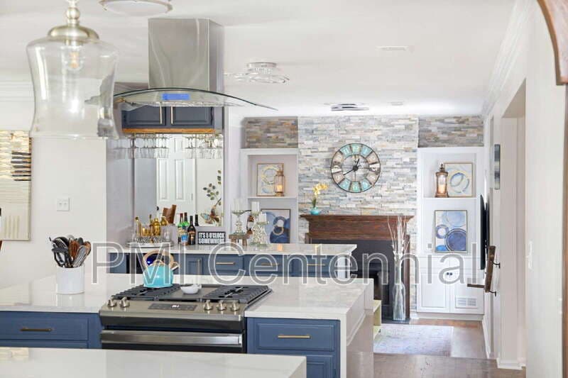 Johns Creek House: 220 Preston Oaks Dr