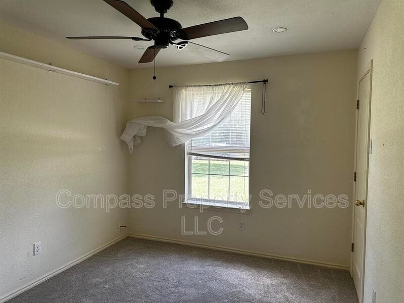 Lorena House: 289 Nally St