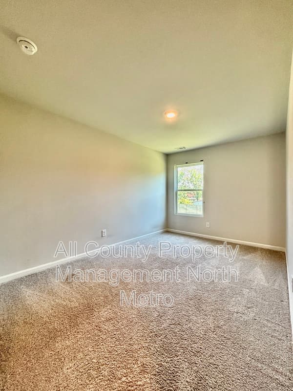 Adairsville Townhome: 305 Rolling Green Road
