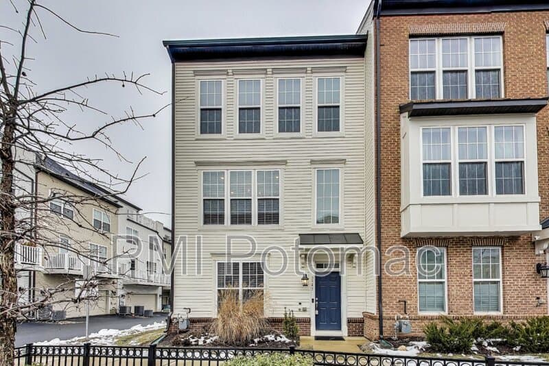 Silver Spring Townhome: 2547 Auden Drive