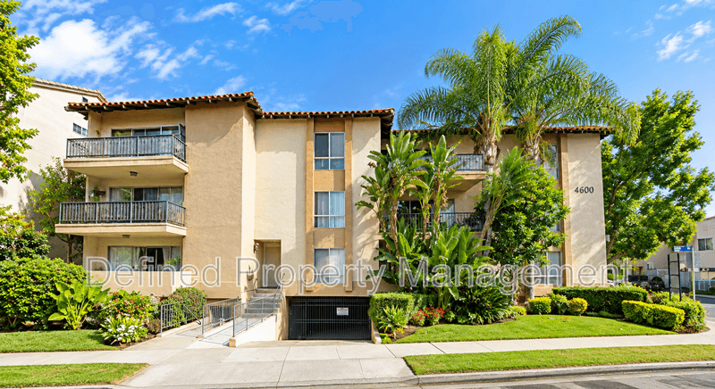 Sherman Oaks Condo: 4600 WILLIS AVE