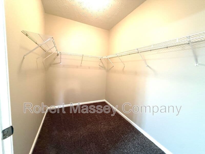 Louisville Condo: 9400 Clubview Drive