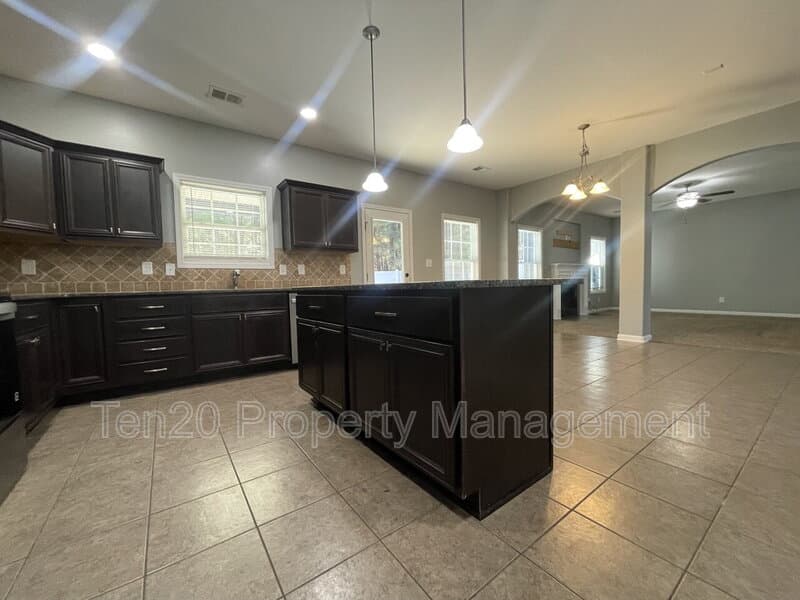 Columbus House: 4955 Brightstar Lane