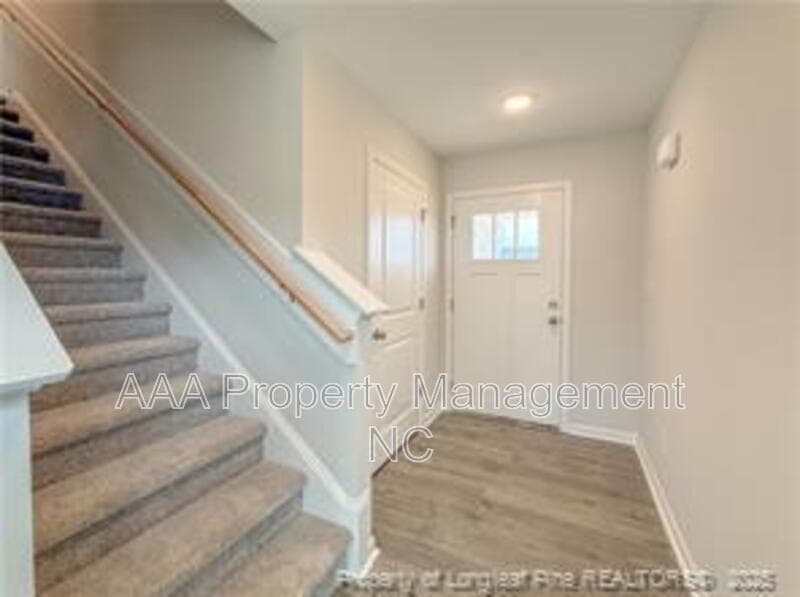 Parkton House: 203 Guard Ln