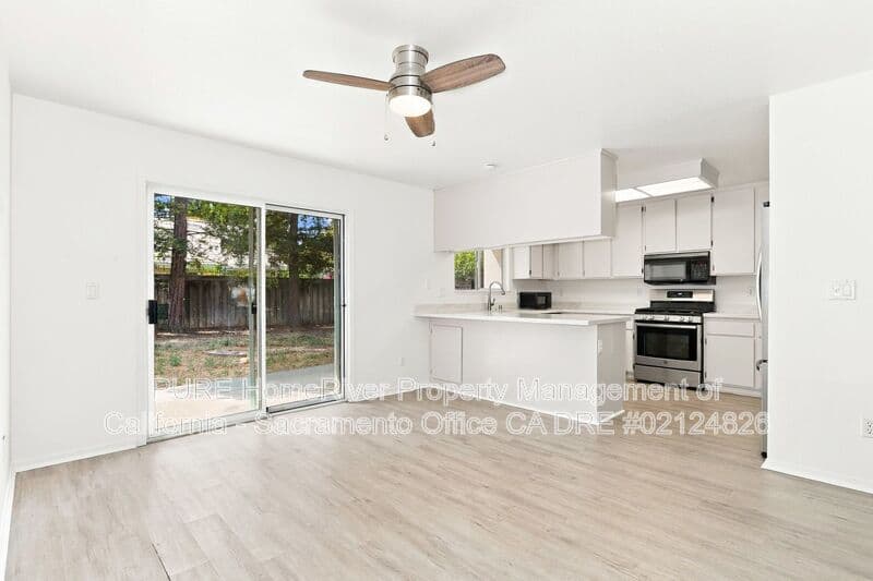 Davis House: 2224 Glacier Dr