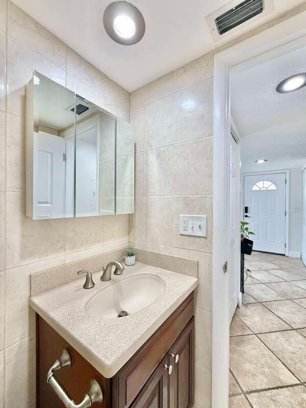 Clearwater Townhome: 1839 Clearbrooke Drive - 1