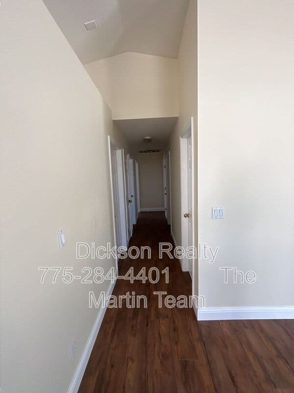 Sparks House: 970 Mercedes Drive