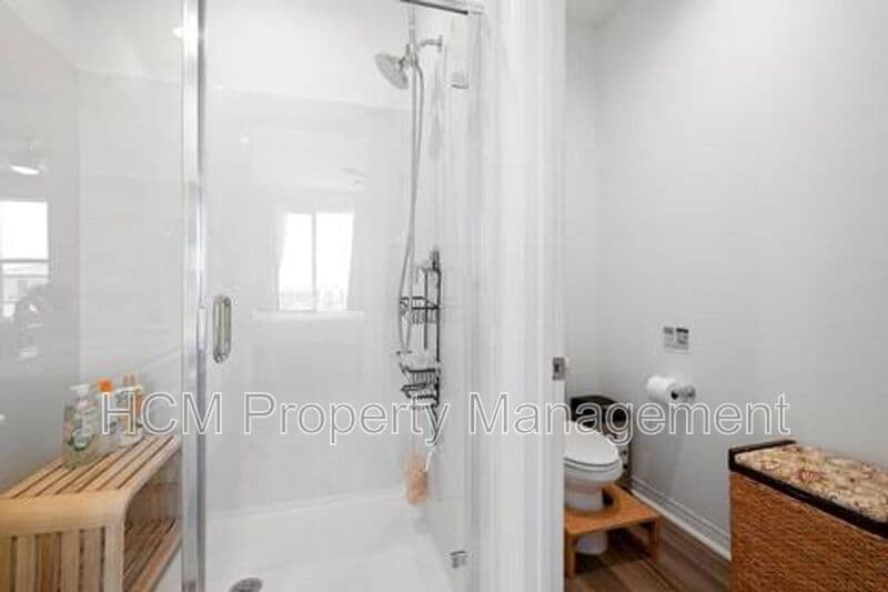 Irvine House: 102 Keeper