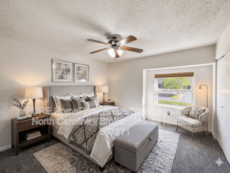 Charlotte House: 9123 Spyglass Pl