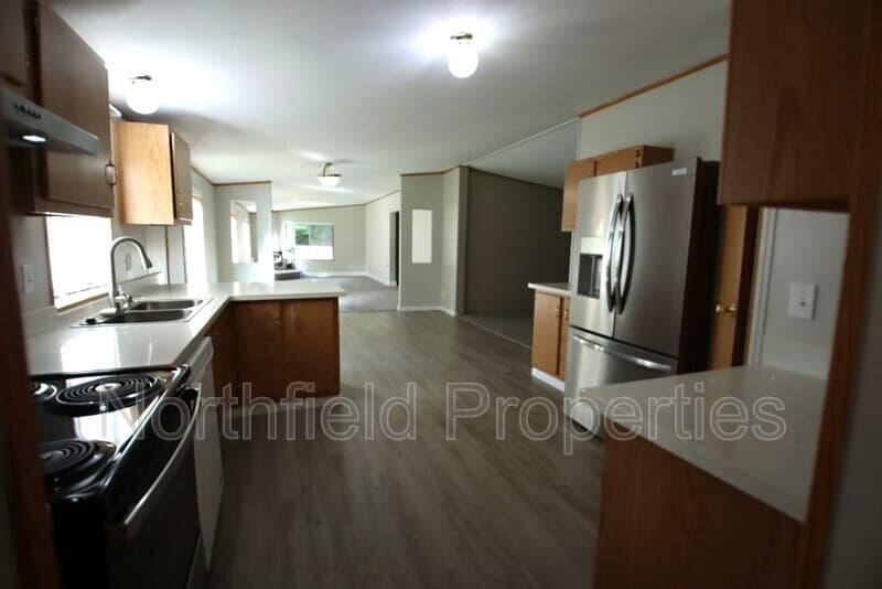 Tulalip House: 12105 26th Ave NE